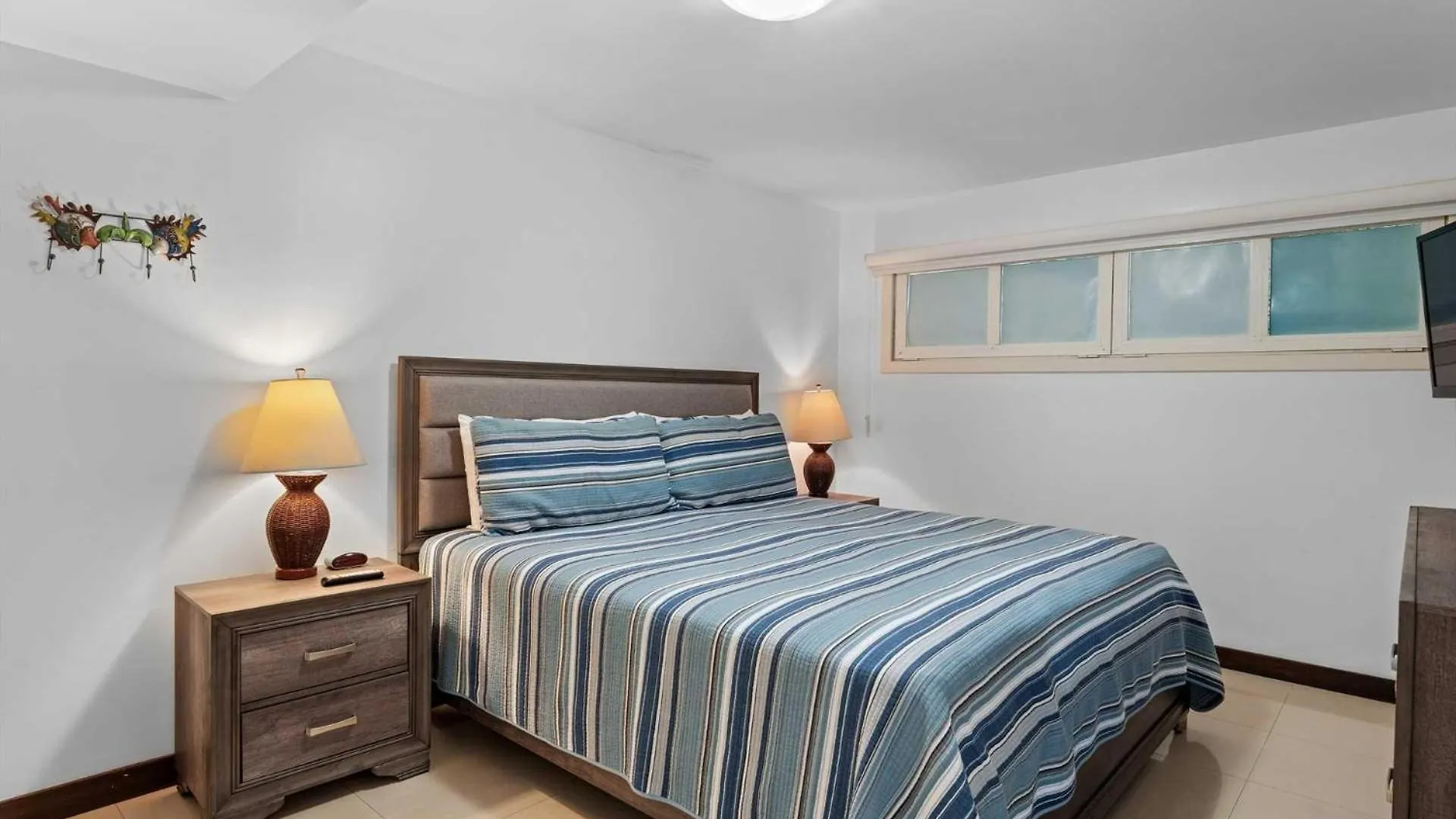 Beachfront- Eagle Beach- Top View 1Br Condo - P514 Palm Beach